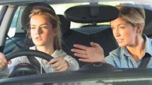 10 Good Reasons for taking Driving Lessons